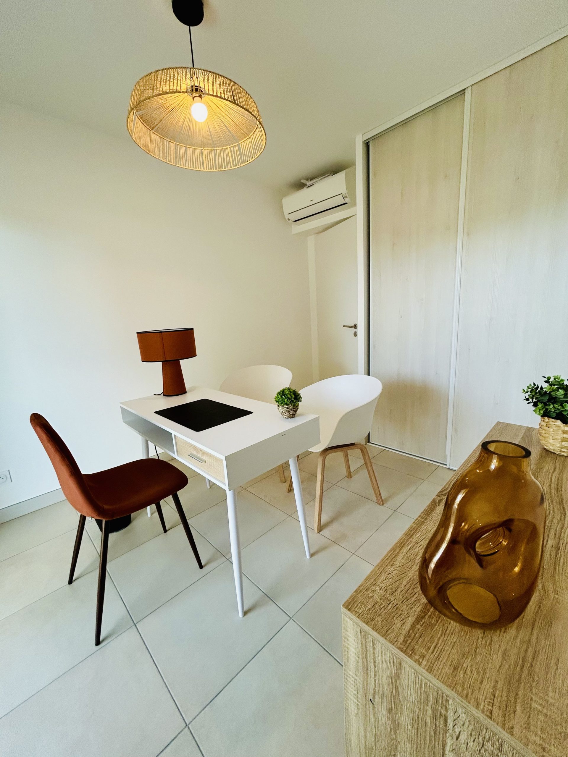 Rostrevor — Display apartment styling