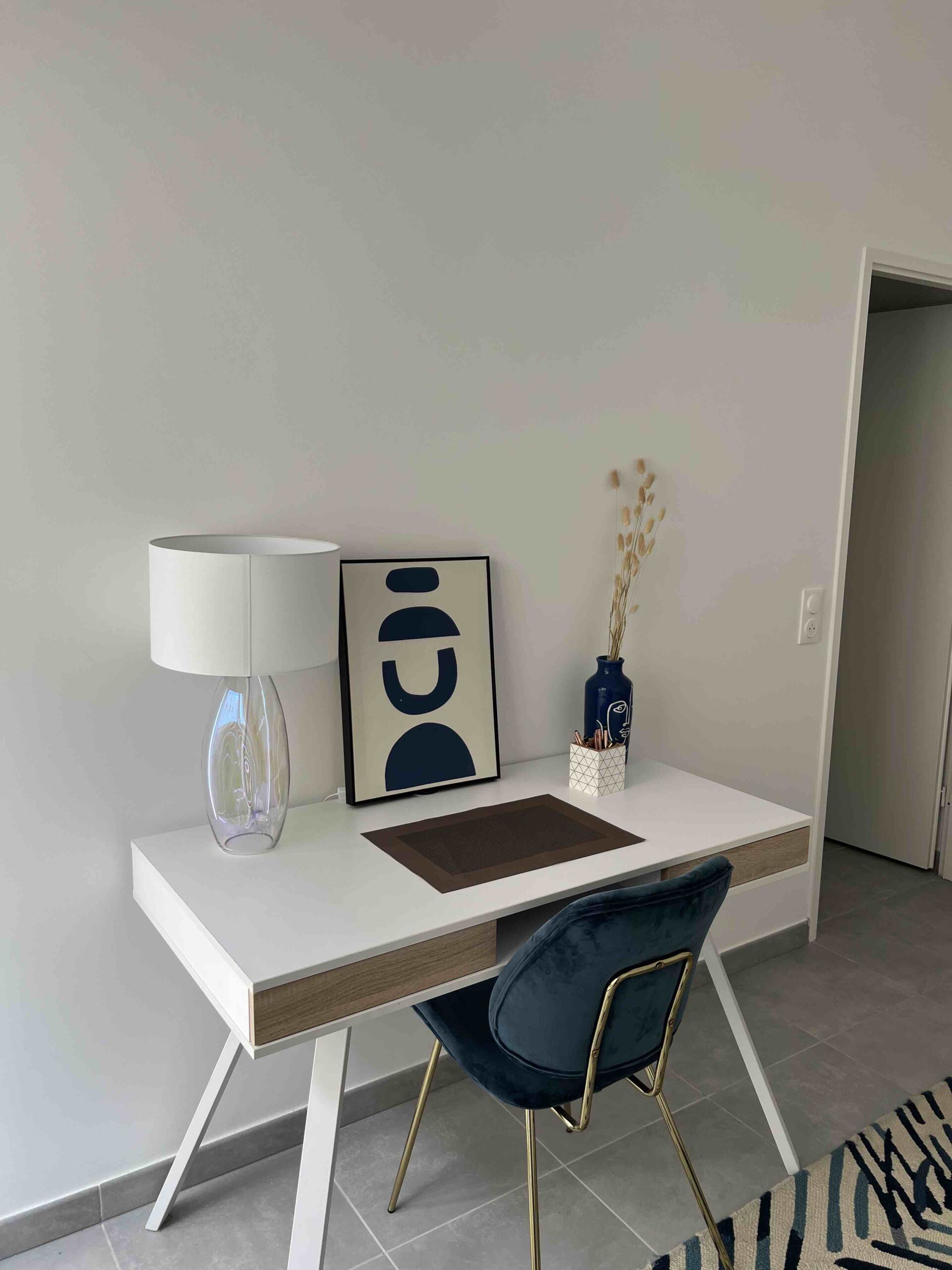 Blackwood — Display apartment styling