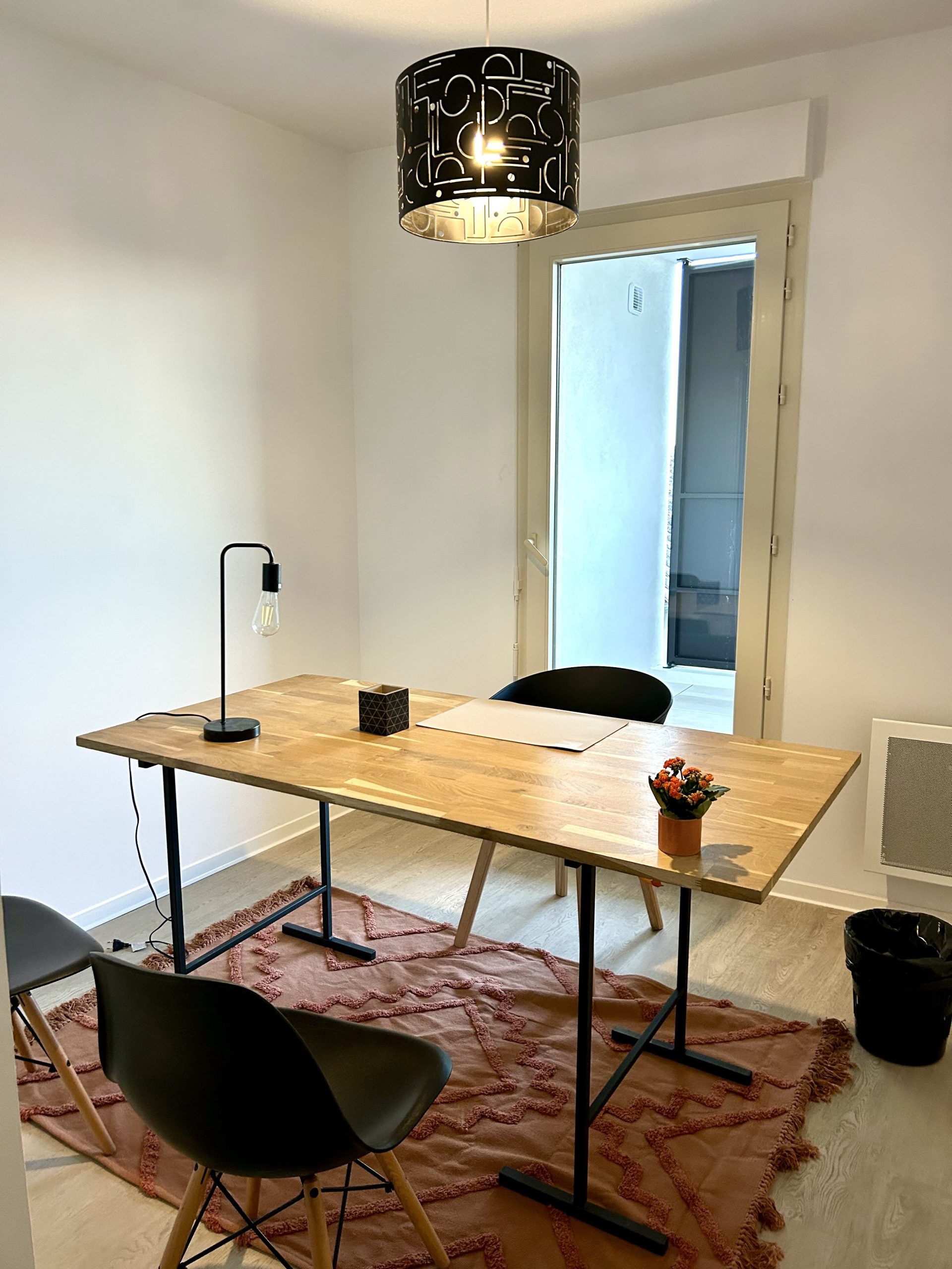 Oaklands Park — Display suite handover